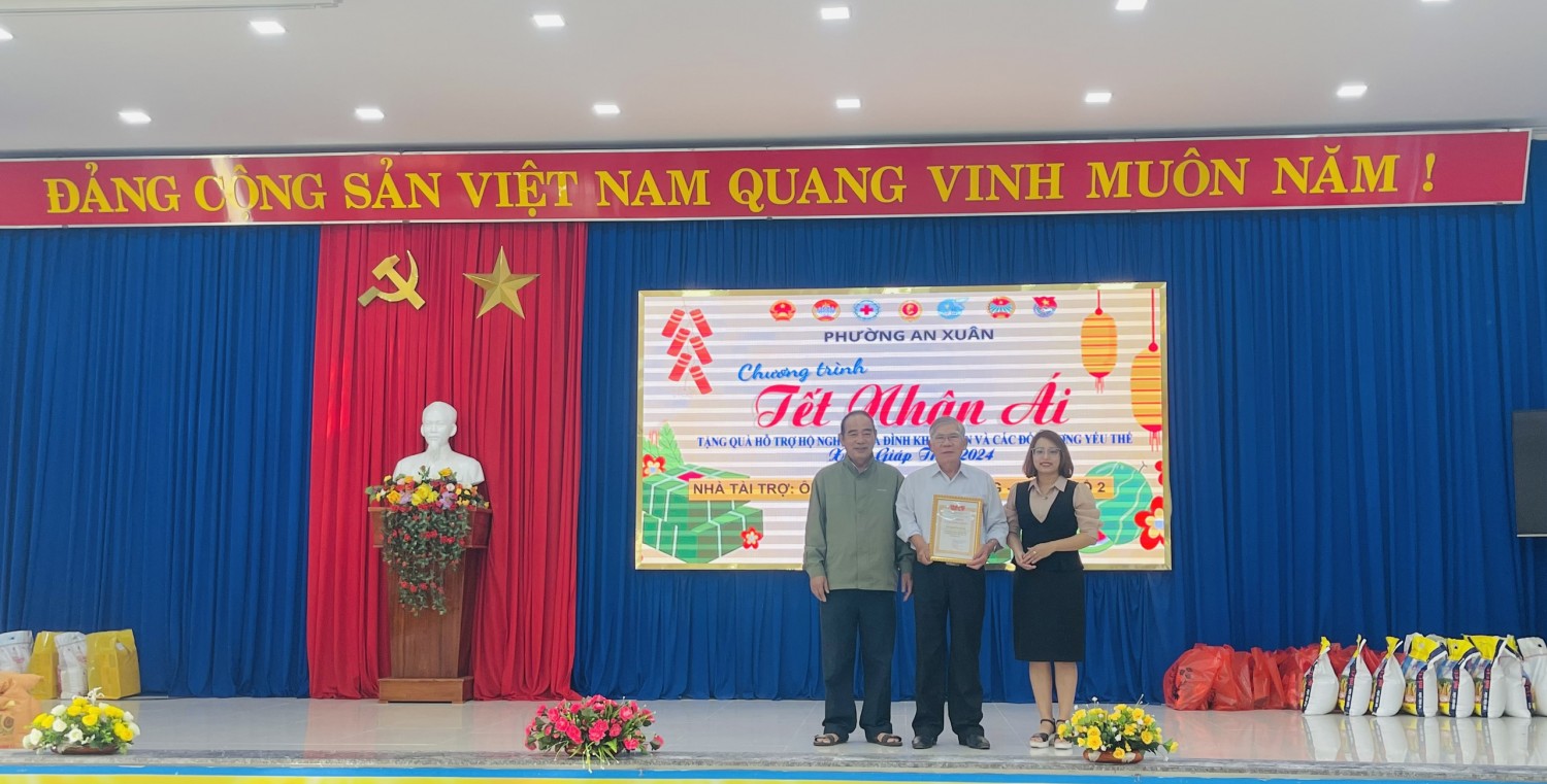 Phường An Xuân trao hơn 400 suất quà trong Chương trình tết Nhân ái năm 2024